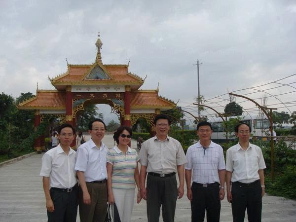 中央財經(jīng)領(lǐng)導小組辦公室經(jīng)貿(mào)組組長張松濤蒞臨西瑪電機視察指導工作。