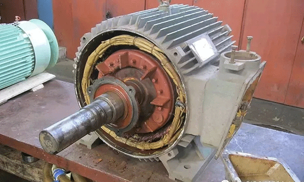 西瑪電機(jī)軸向振動大的原因及處理方法。