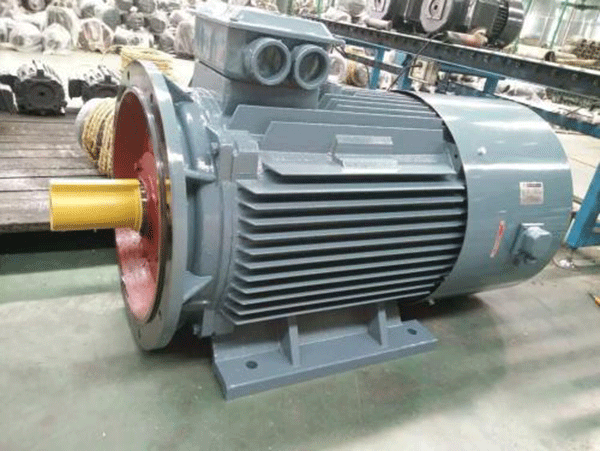 什么原因?qū)е挛靼参鳜斪冾l電機(jī)頻率降低？