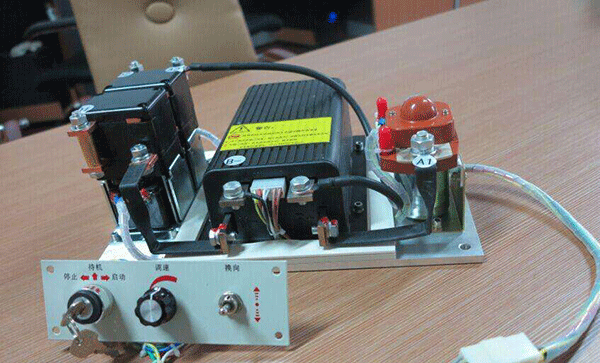 有什么方法可以使直流電機反轉嗎？